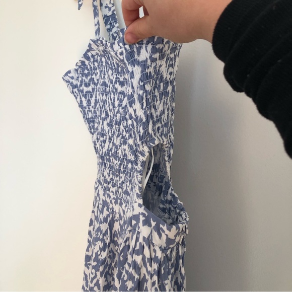 Blue & White Flowy Maxi Dress - Picture 8 of 9